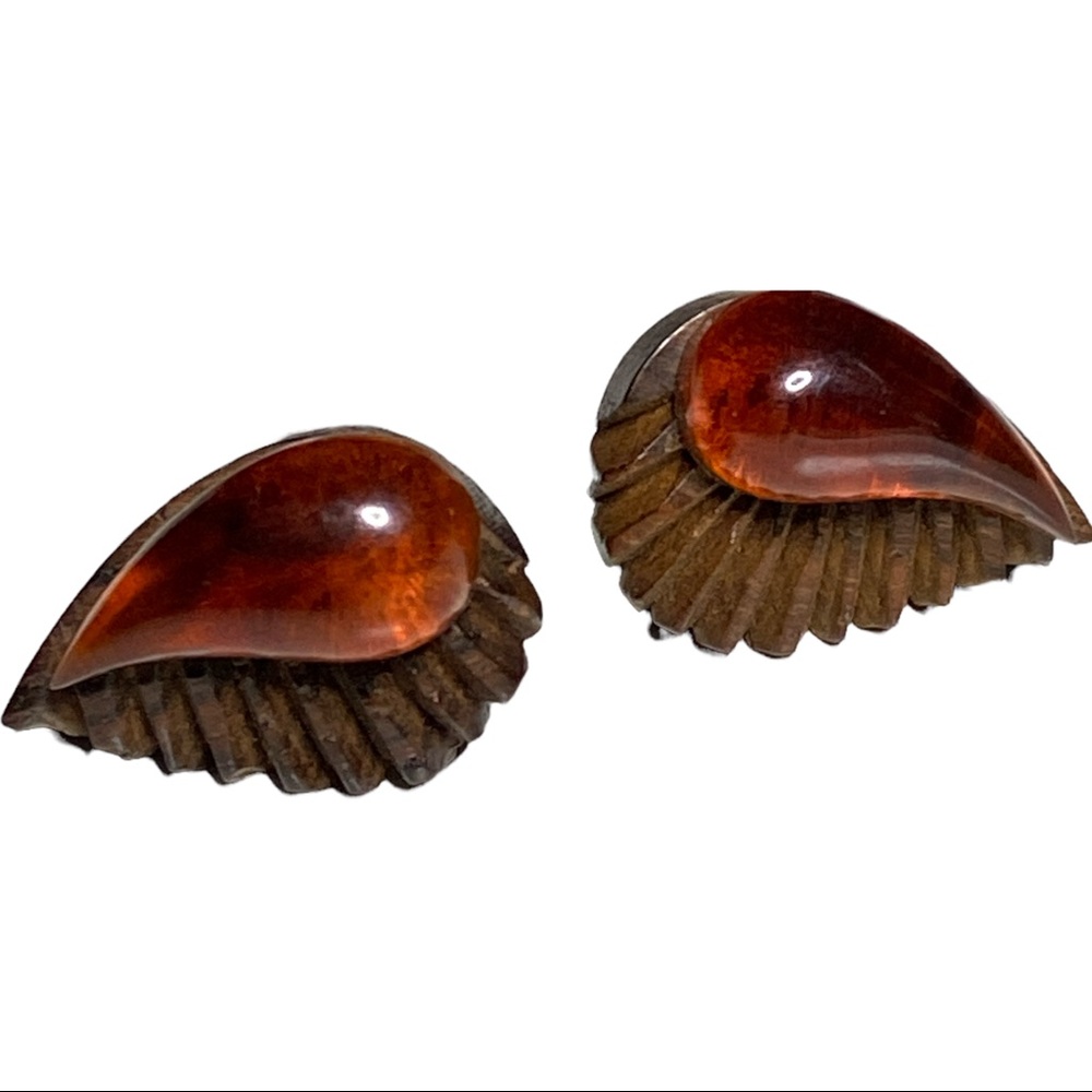 1930s Art Nouveau Translucent Amber Bakelite Screw Back Earrings On Teak Wood